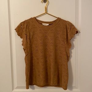 Urban Romantics Blouse Size Large Tan Scalloped Shoulders